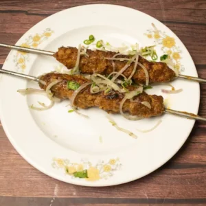 3 Chicken Seekh Kebab mit Minze-Joghurt